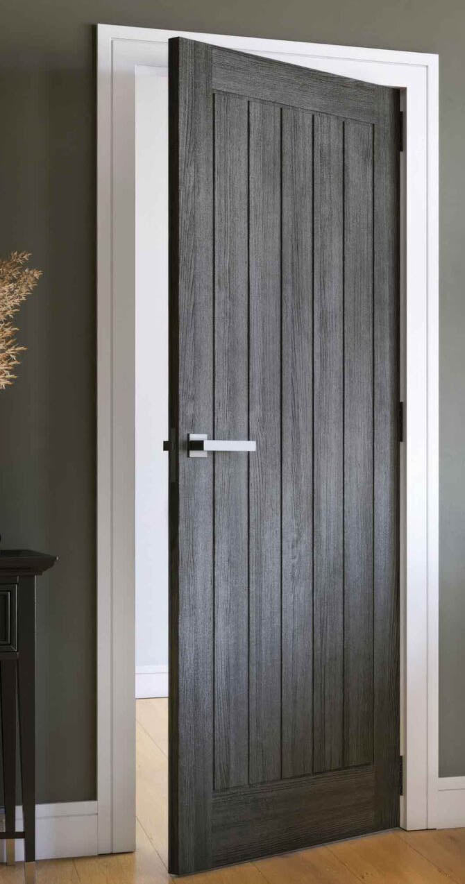 44mm Arlington Sheeted Black Door
