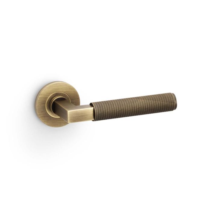 Hurricane Knurled Lever on Rose (A/W) Pair - Antique Brass (AB)