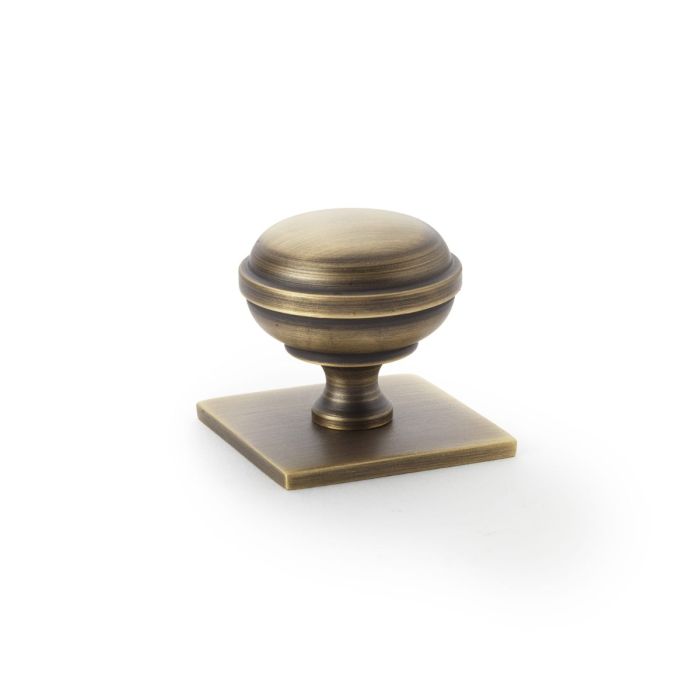 Colonial style Knob -A&W(Quantock) - Antique Brass