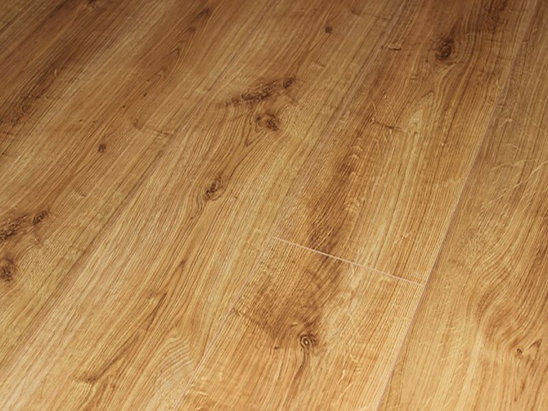 12mm x 188mm x 1375mm ROBUSTO PLANK HIGHLAND OAK LAMINATE FLOORING AC5