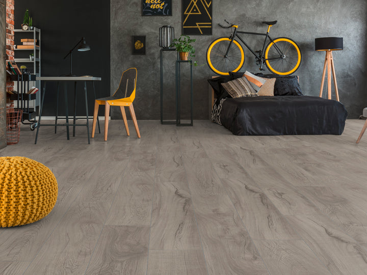 10mm x 244mm x 1845mm MAMMUT PLUS WIDE LONG PLANK MAGNUM OAK GREY LAMINATE FLOORING AC5