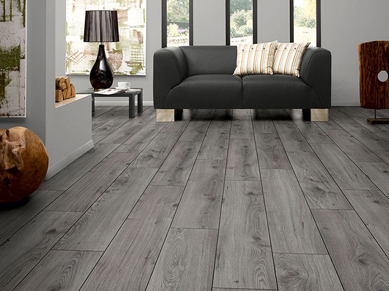 7mm x 193mm x 1383mm SMART BURREN OAK LAMINATE FLOORING AC3