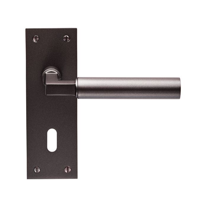 Amiata 'Lever on Backplate' Range